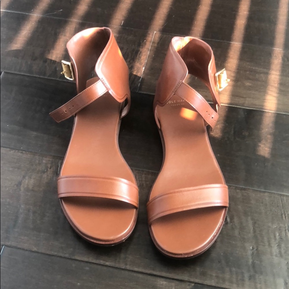 Cole haan flat sandals